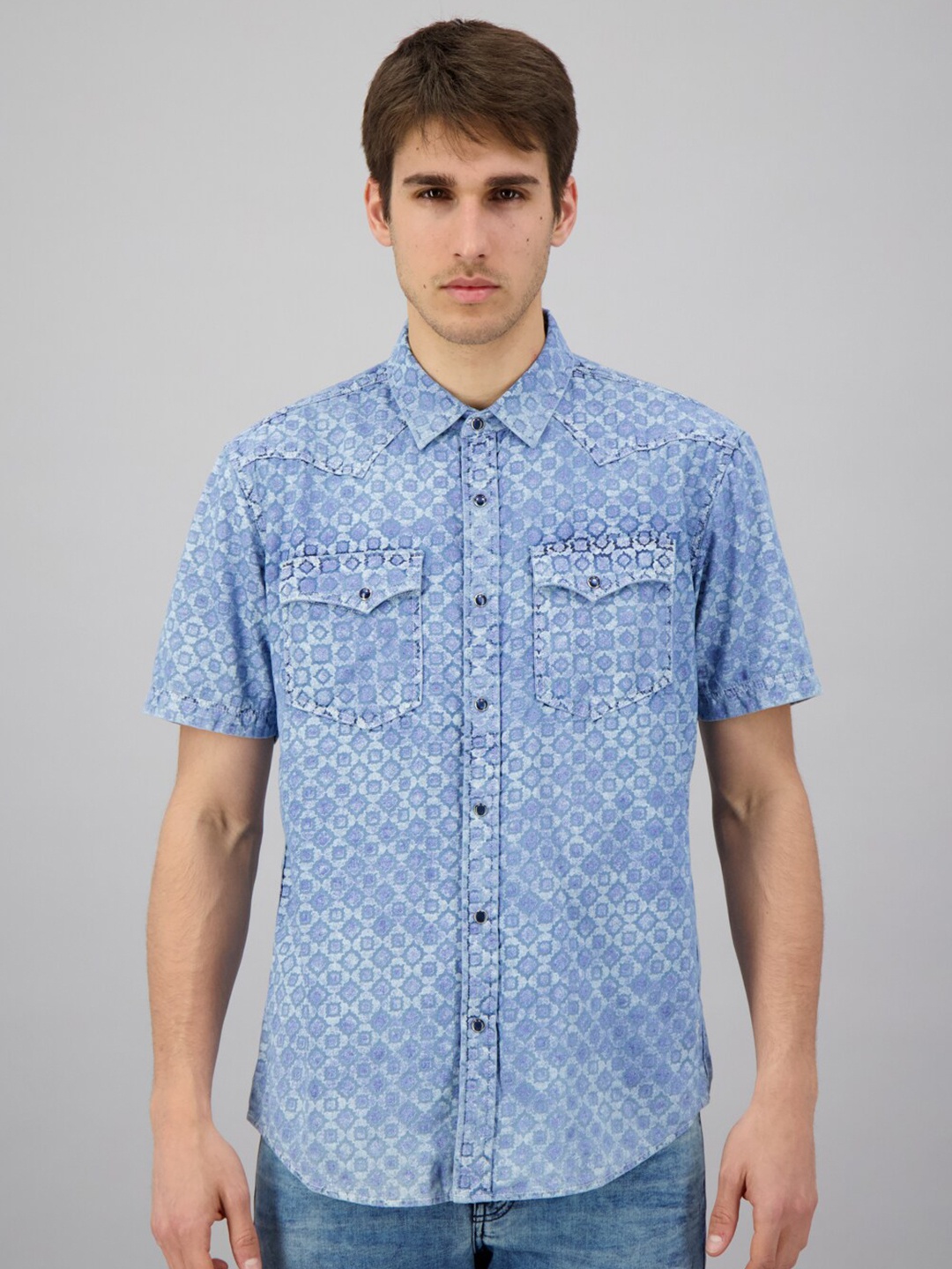 

FREESOUL Men Blue Slim Fit Printed Casual Shirt
