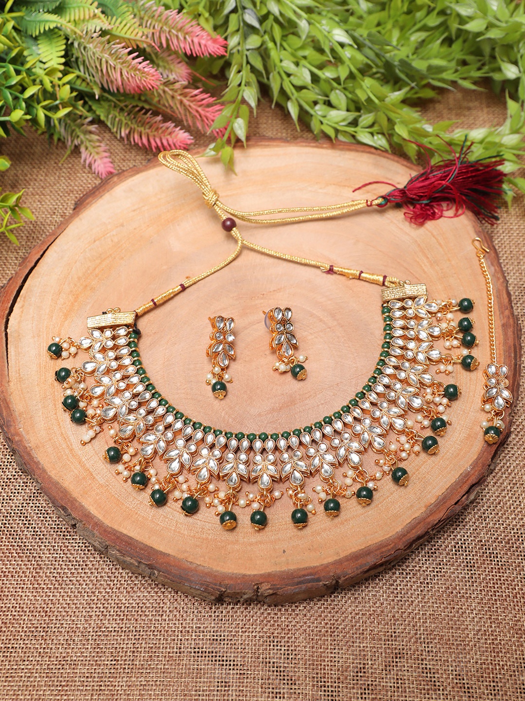 

Swarajshop Women Gold-Plated Green Kundan Studded Traditional choker necklace set