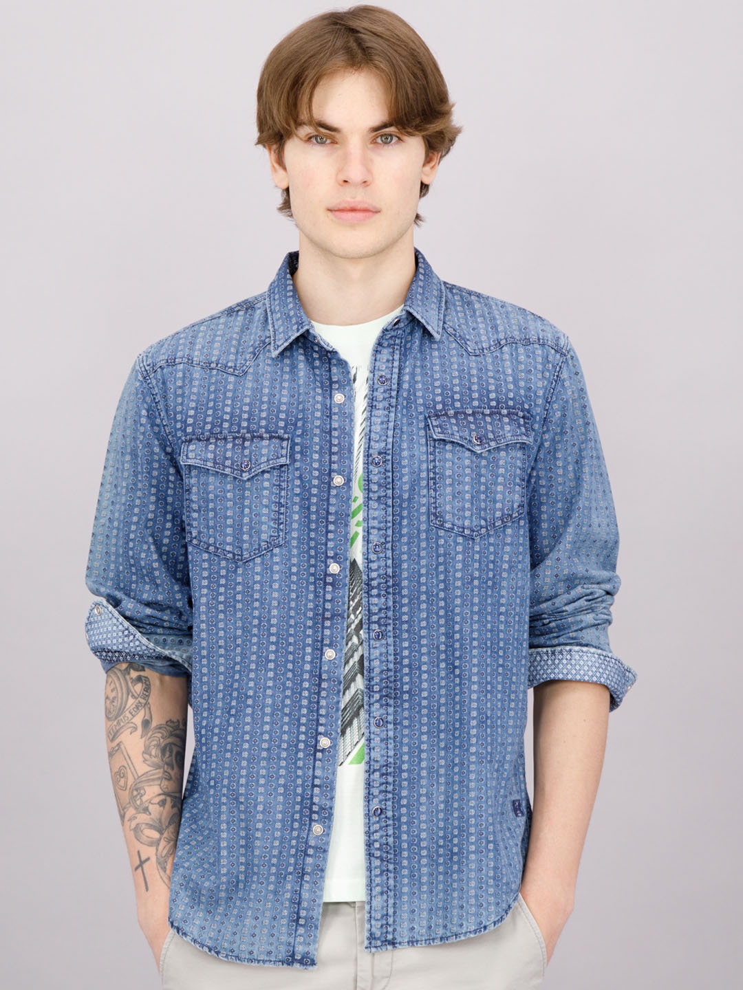 

FREESOUL Men Blue Slim Fit Casual Shirt