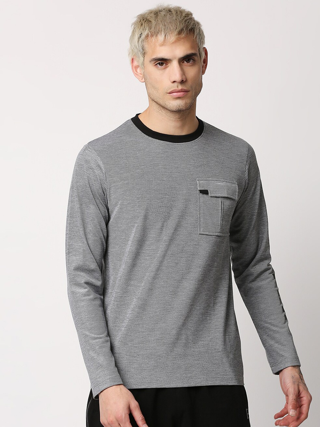 Disrupt Men Grey & slate Colourblocked T-shirt