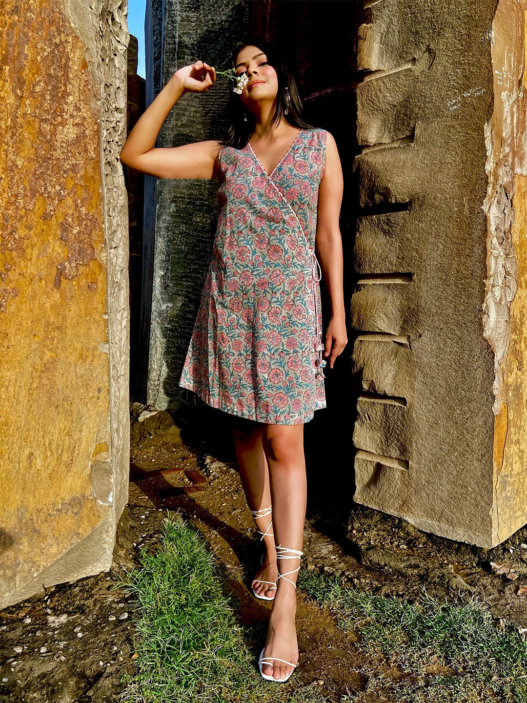 

AKISO Women Grey Floral Dress