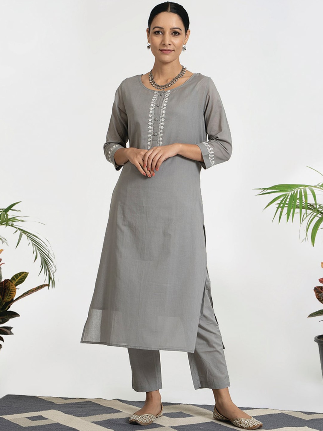 

AKISO Women Grey Thread Work Pure Cotton Kurta with Trousers & With Dupatta