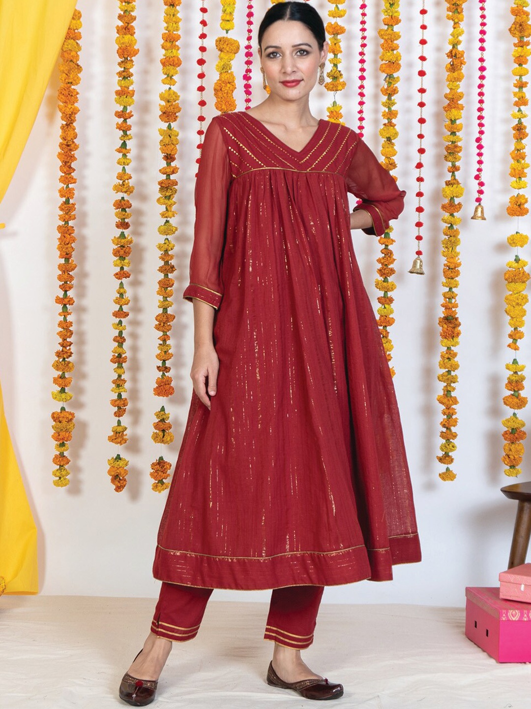 

AKISO Women Red Striped Gotta Patti Anarkali Kurta