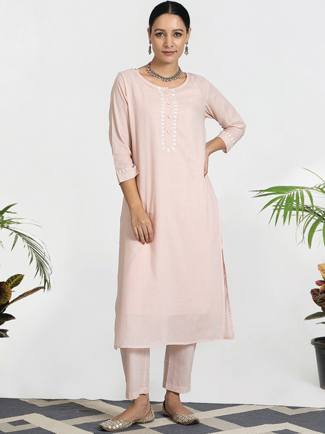 

AKISO Women Pink Pure Cotton Kurta with Trousers