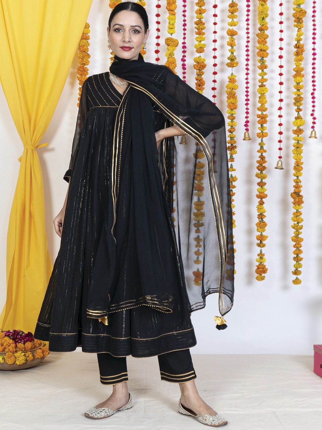 

AKISO Women Black Striped Gotta Patti Anarkali Kurta