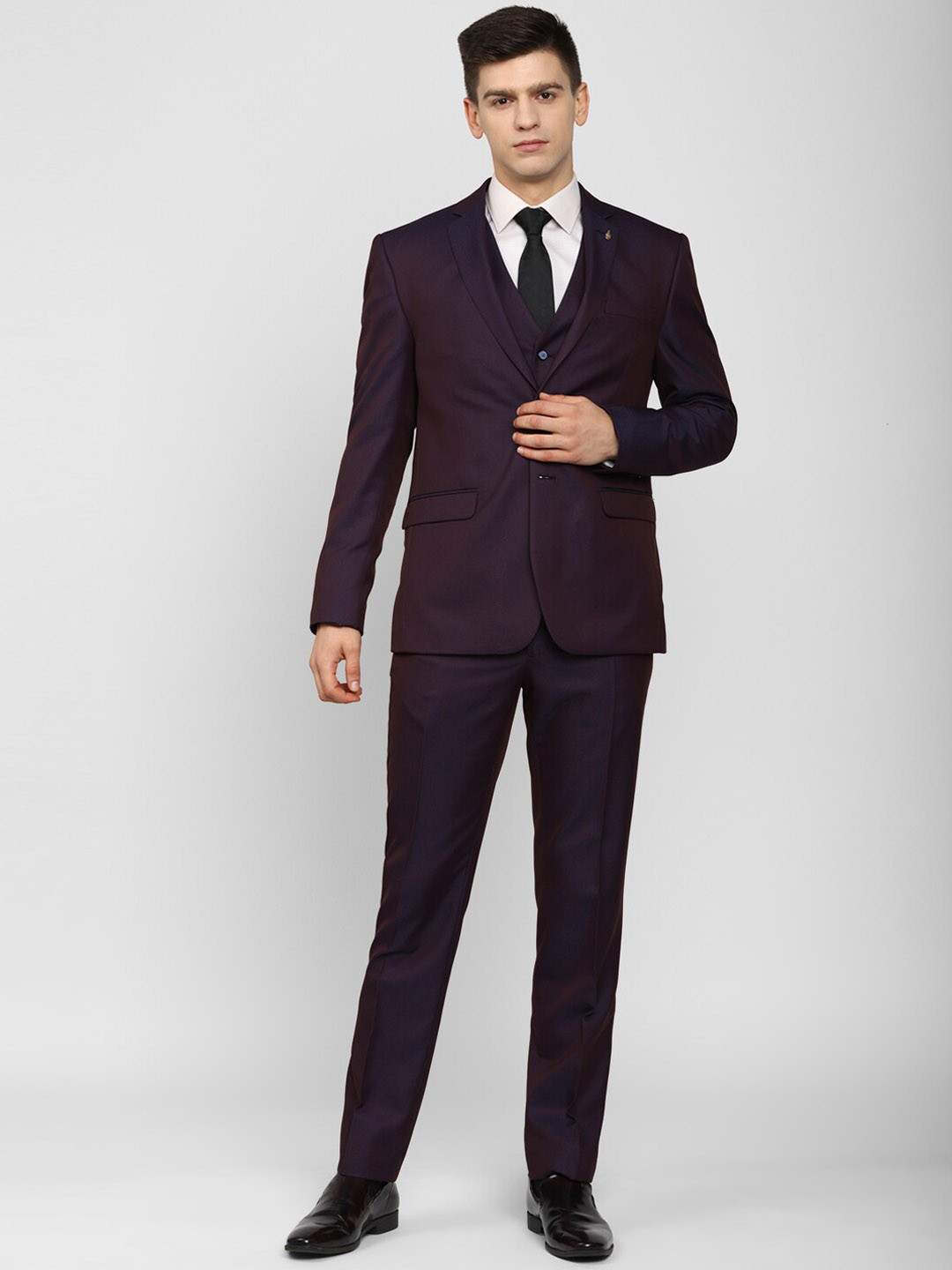 

Van Heusen Men Maroon Solid Slim-Fit Single-Breasted Formal Suit