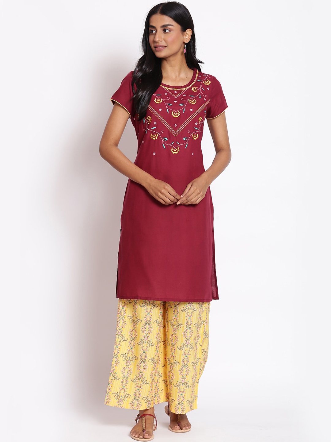 

AURELIA Women Maroon Floral Embroidered Thread Work Kurta with Palazzos