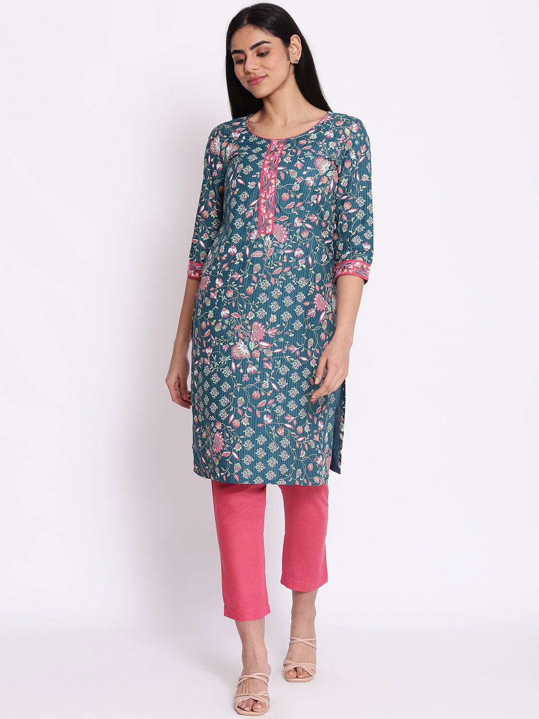 

AURELIA Women Green Printed Kurta with Trousers