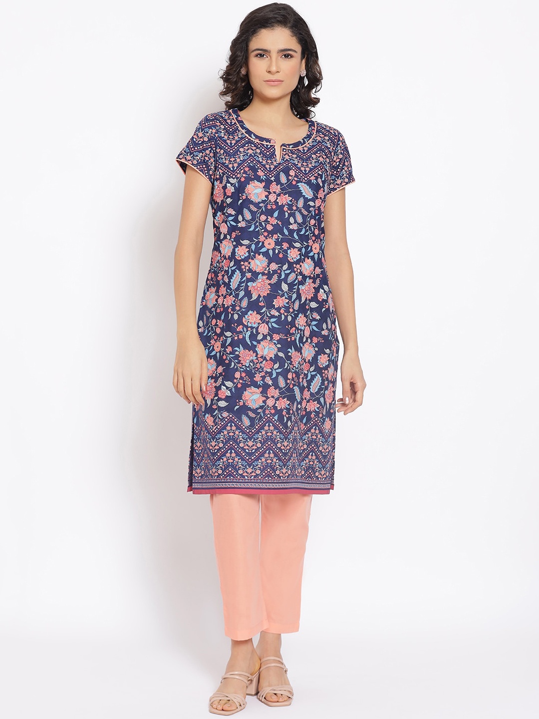 

AURELIA Women Blue Floral Printed Kurta with Trousers