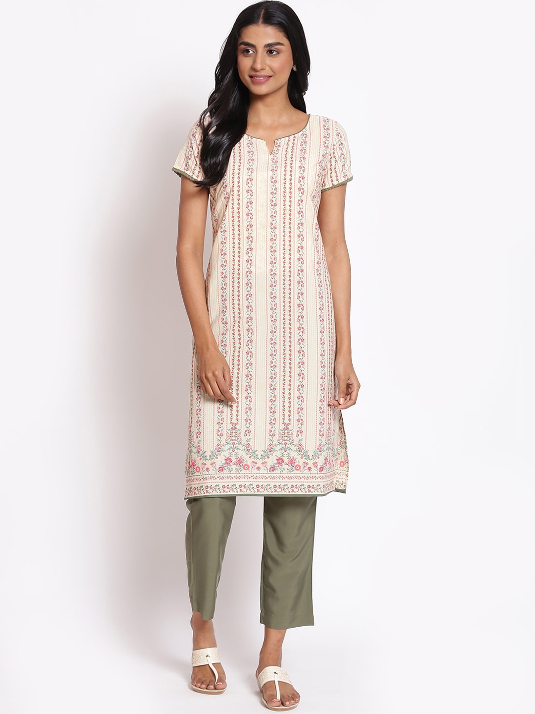

AURELIA Women Peach-Coloured Floral Printed Kurta with Trousers