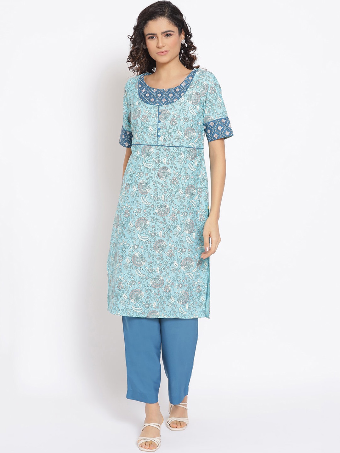 

AURELIA Women Blue Ethnic Motifs Printed Kurta with Trousers