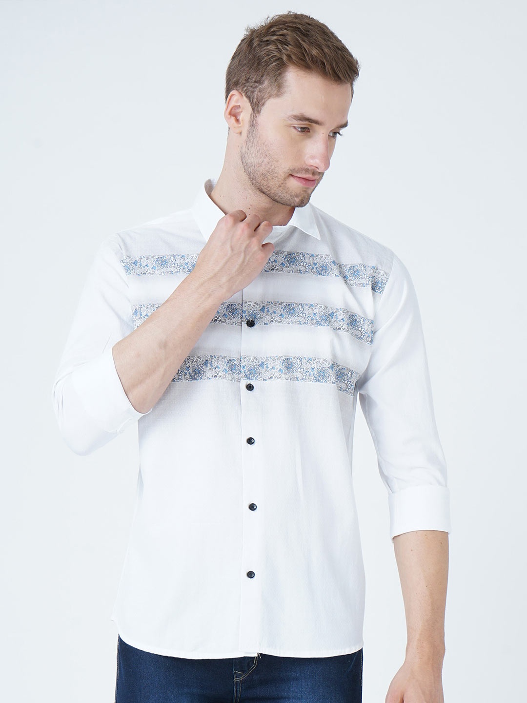 

SORATIA Men White Slim Fit Floral Printed longsleeve Casual Shirt