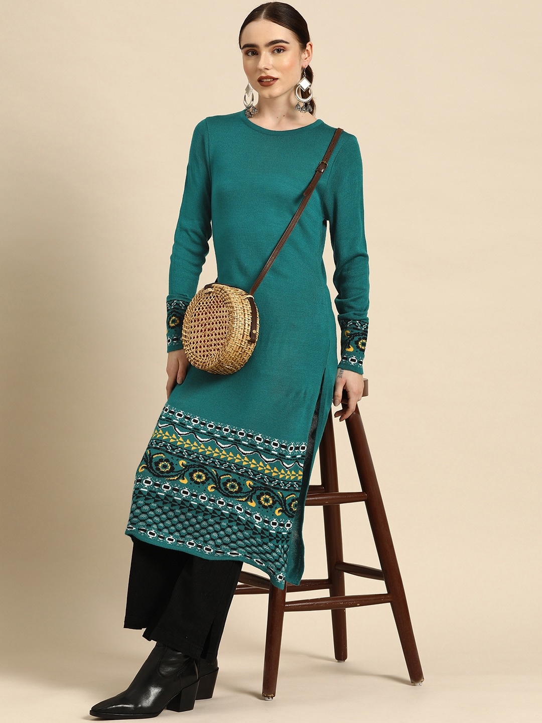 

Sangria Women Green Acrylic Ethnic Motifs Winter Kurta