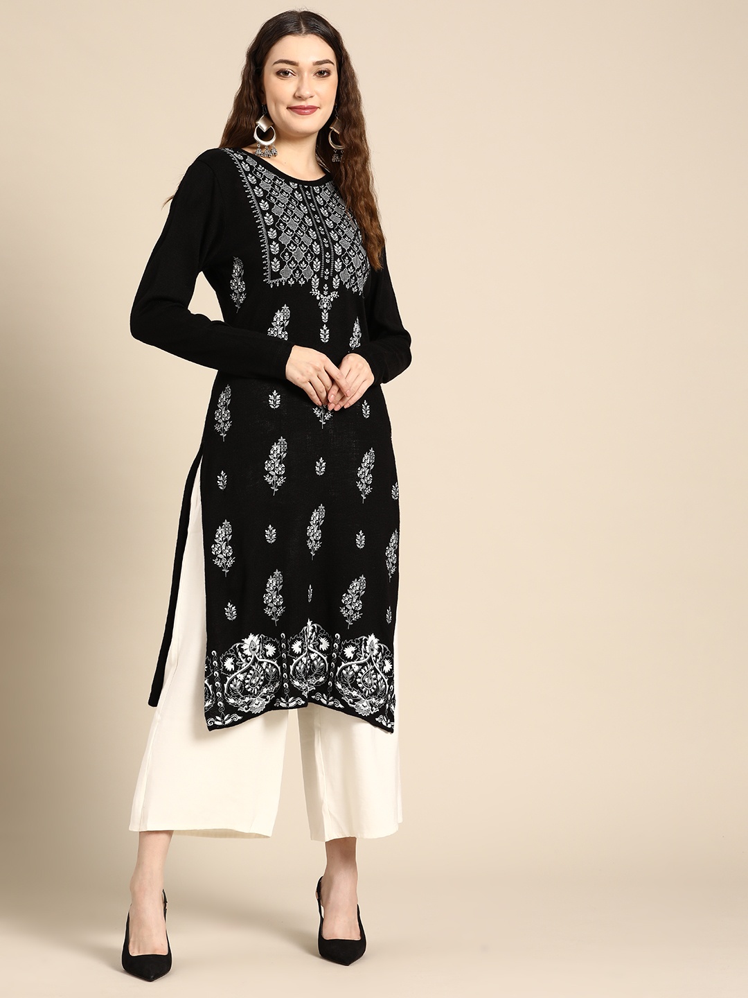 

Sangria Women Black & White Acrylic Ethnic Motifs Printed Winter Kurta