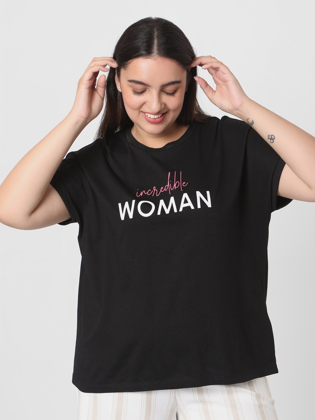 

VERO MODA CURVE Women Black Typography Printed T-shirt