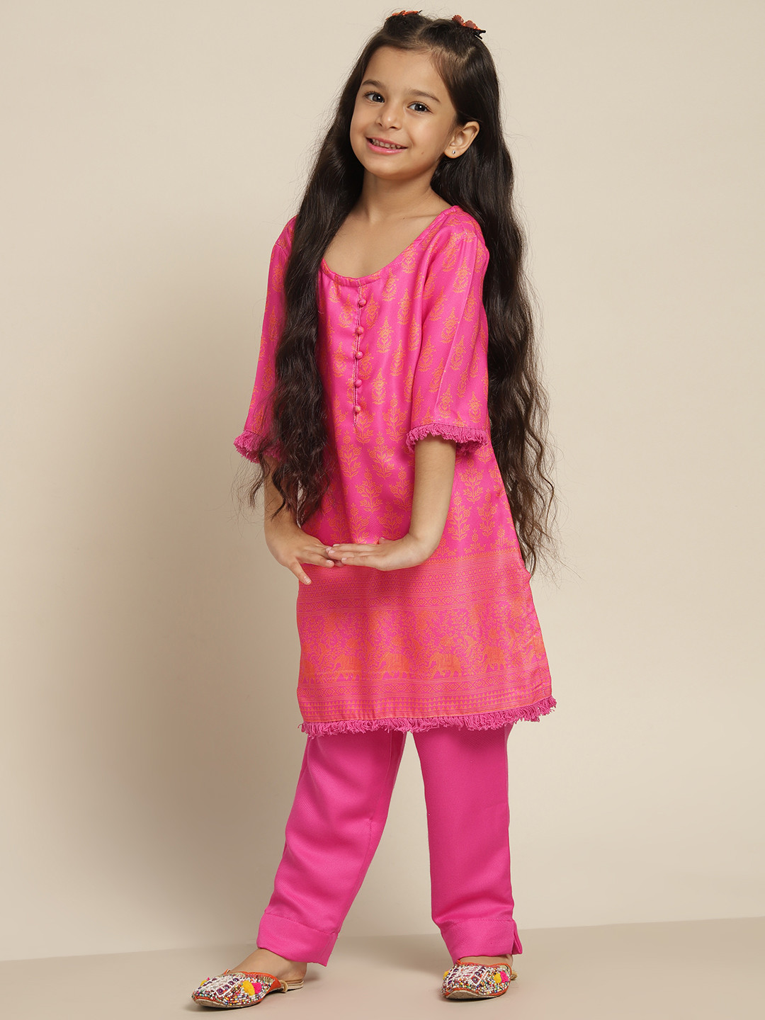 

Sangria Girls Fuchsia Pink & Orange Ethnic Motifs Printed Kurta with Trousers