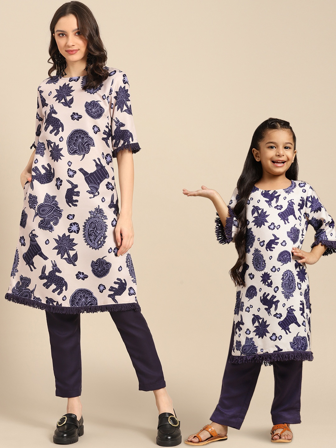 

Sangria Girls Off White & Navy Blue Ethnic Motifs Printed Kurta with Trousers