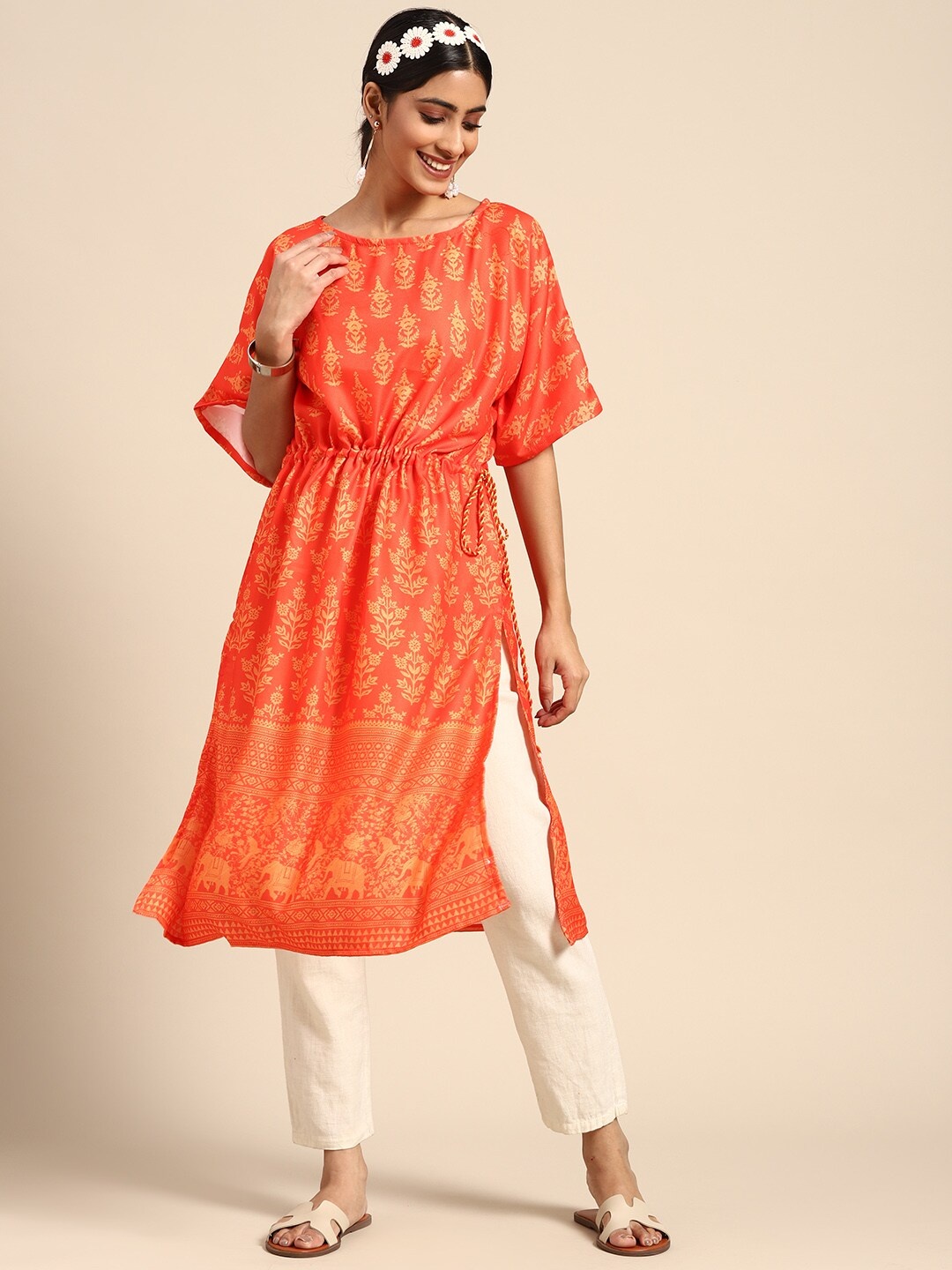 

Sangria Women Orange & Yellow Floral Printed Drop Shoulder Sleeves Kurta