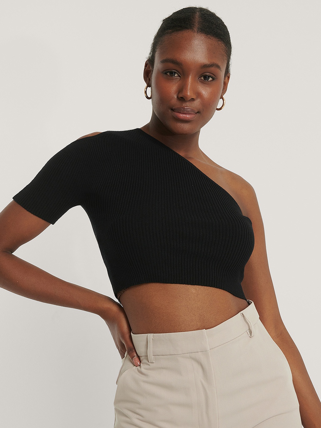 

NA-KD Women Black Ribbed One Shoulder Crop Top