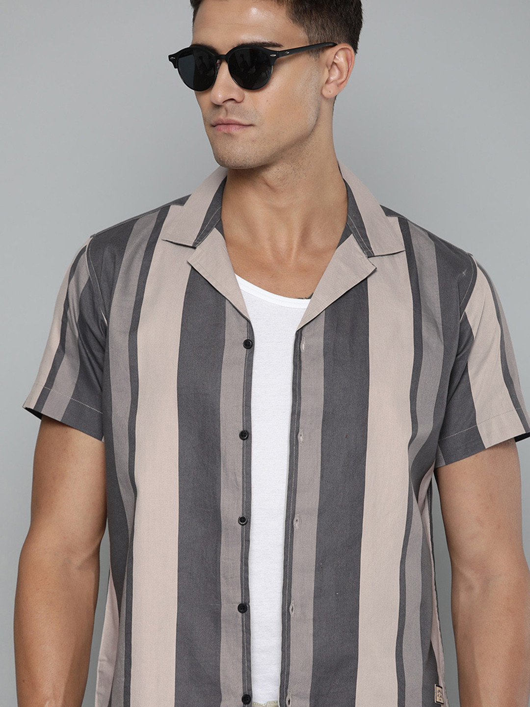 

DENNISON Men Beige Smart Slim Fit Striped Cotton Casual Shirt