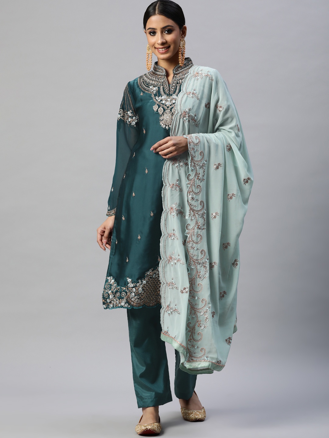 

Readiprint Fashions Green & Blue Embroidered Unstitched Dress Material