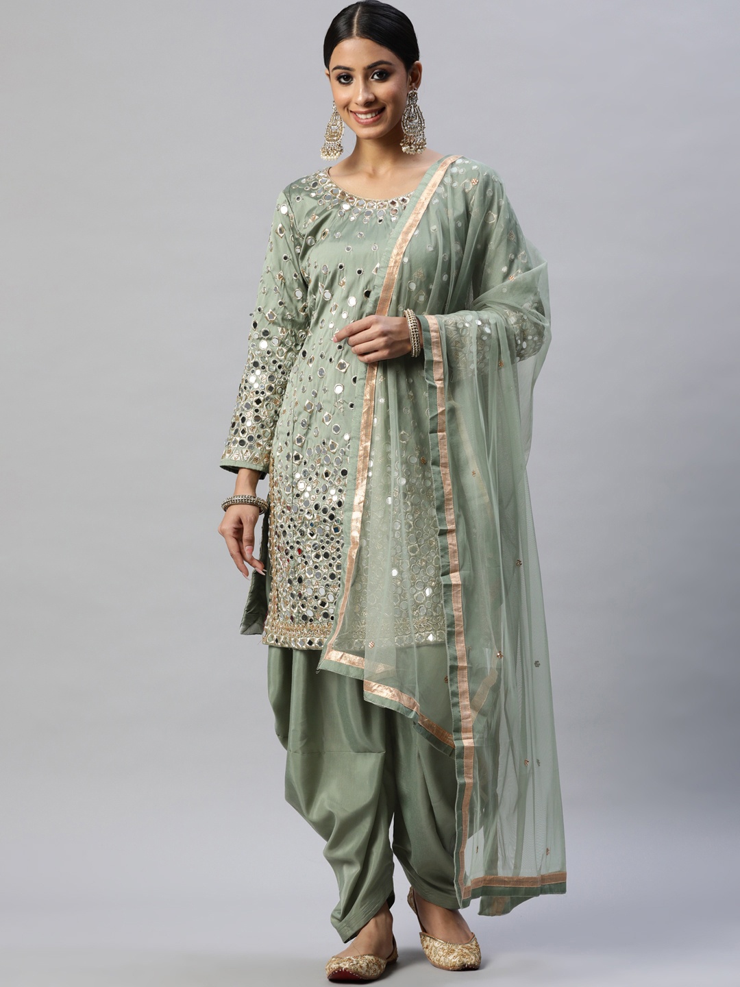 

Readiprint Fashions Green & Golden Embroidered Semi-Stitched Dress Material