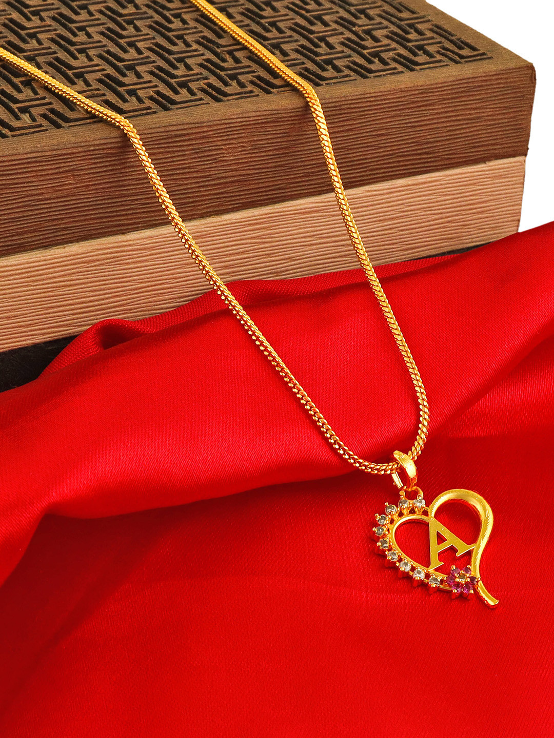 

Fashion Frill Gold-Toned & White Brass Gold-Plated Necklace