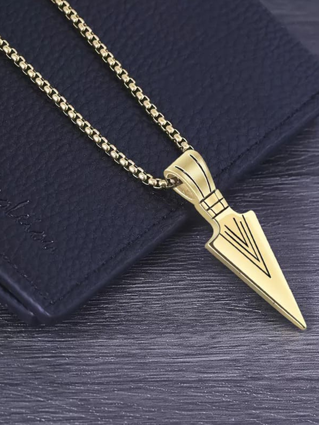 

Fashion Frill Men Gold-Toned Gold-Plated Necklace
