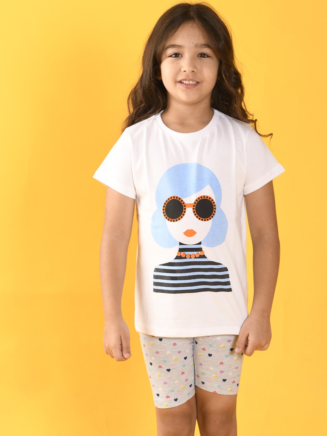 

Anthrilo Girls White & Grey Printed Pure Cotton T-shirt with Shorts