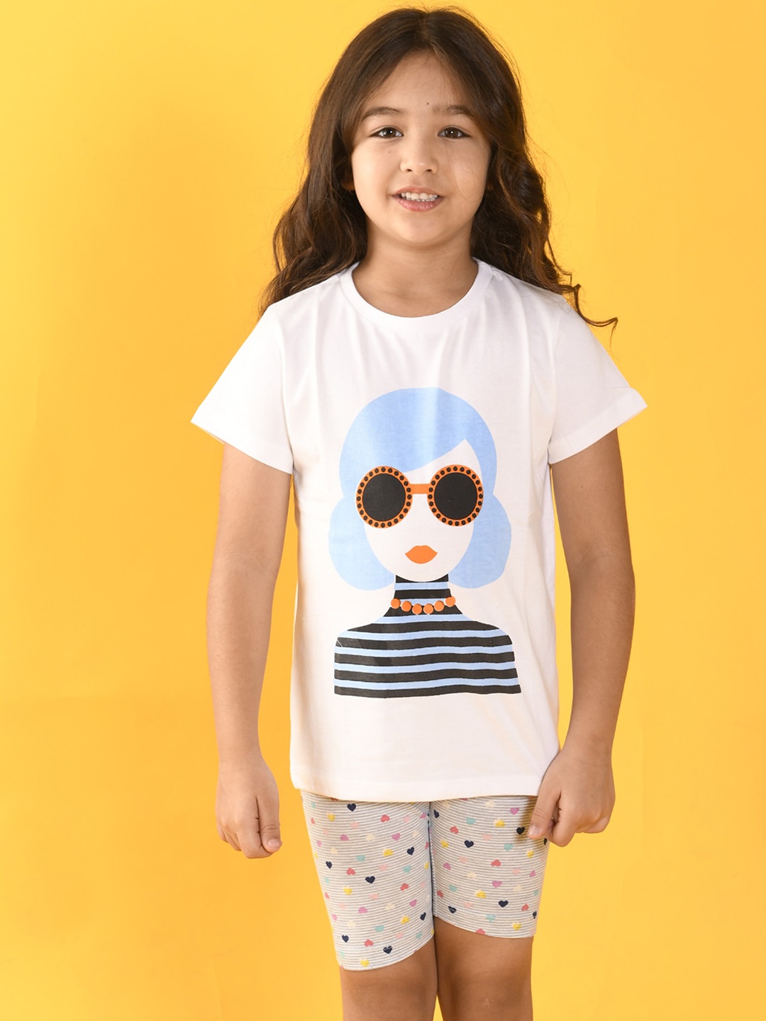 

Anthrilo Girls White & Grey Printed Cotton T-shirt with Shorts