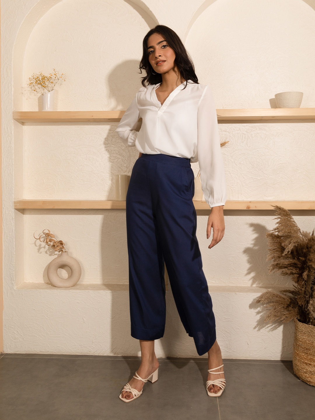 

elleven Women Blue Solid Cropped Palazzos