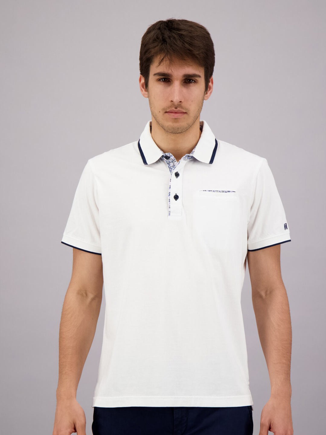 

FREESOUL Men White Polo Collar T-shirt