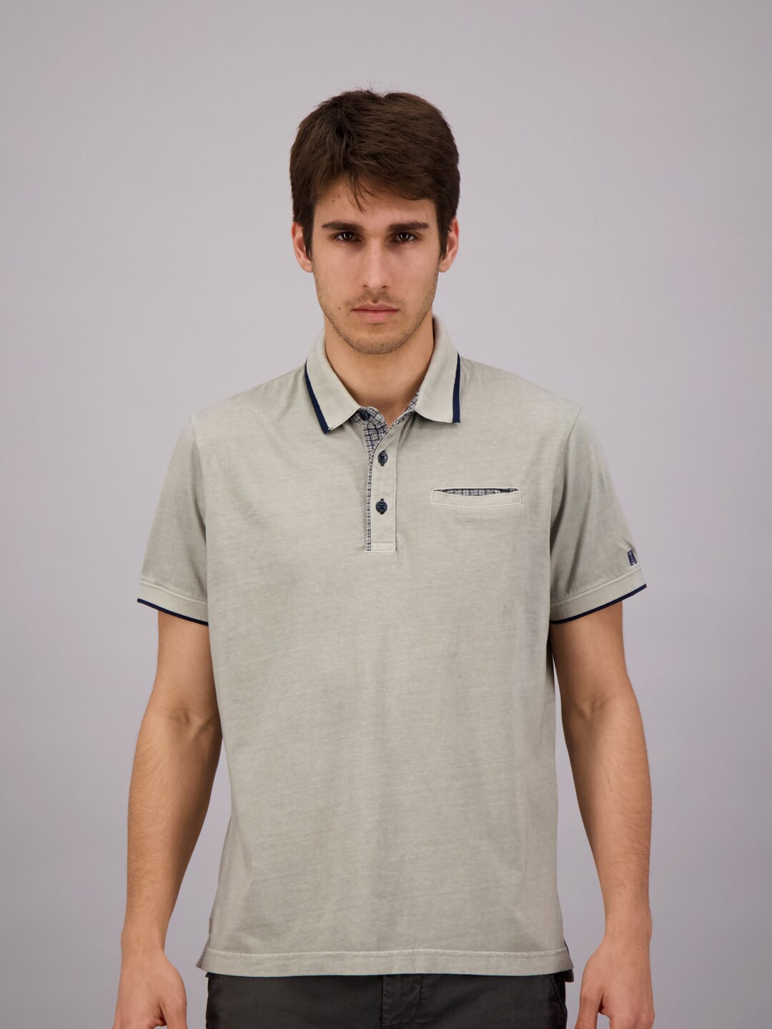 

FREESOUL Men Grey Polo Collar T-shirt