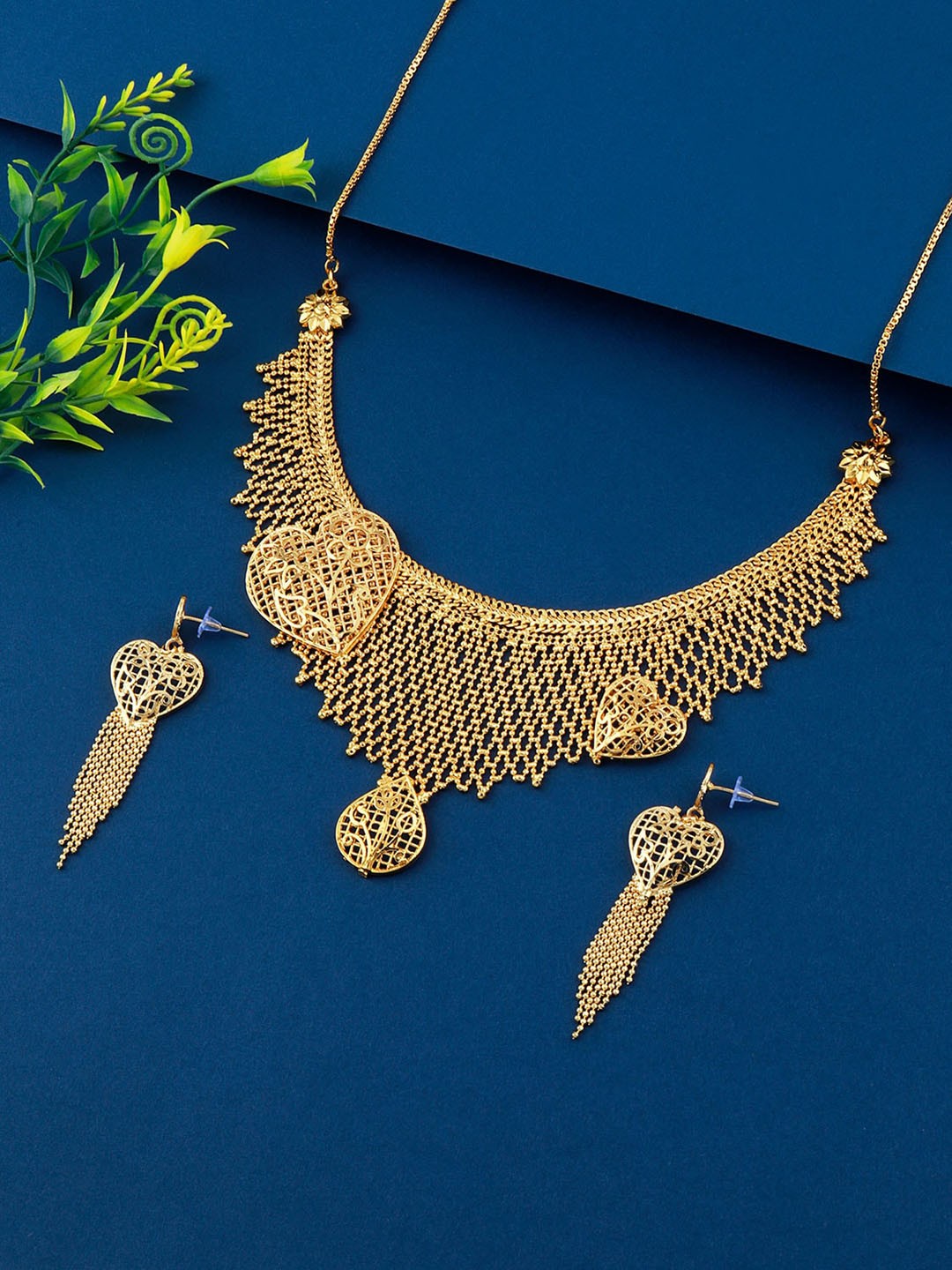 

Silver Shine Women Gold-Plated Necklace Jewellery Set