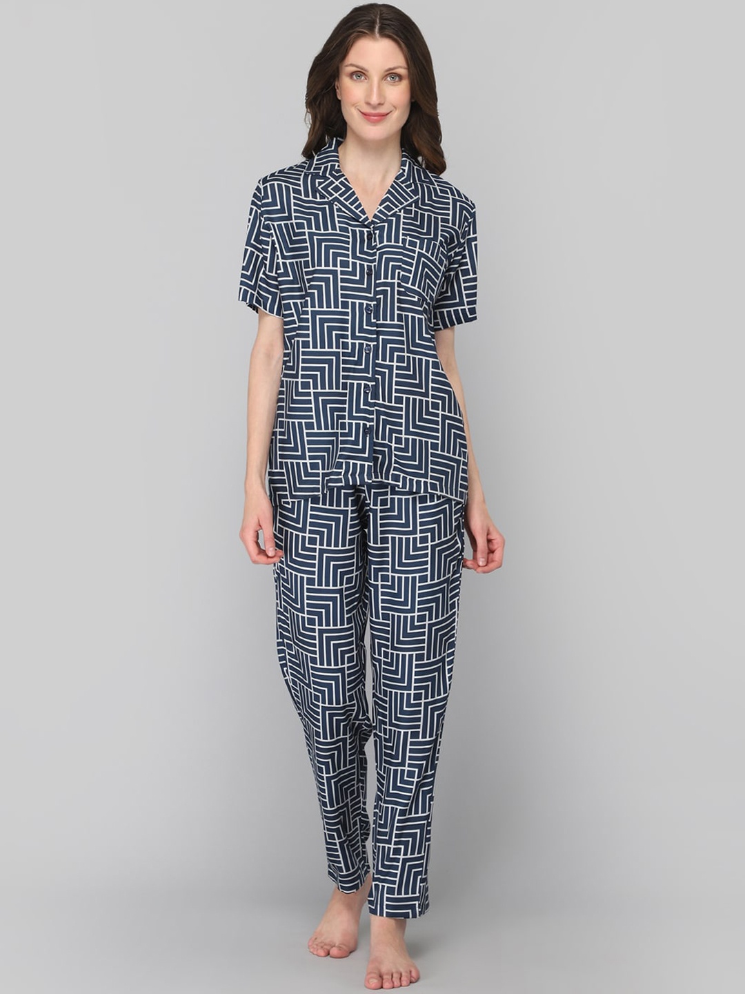 

DRAPE IN VOGUE Women Navy Blue & White Printed Night suit