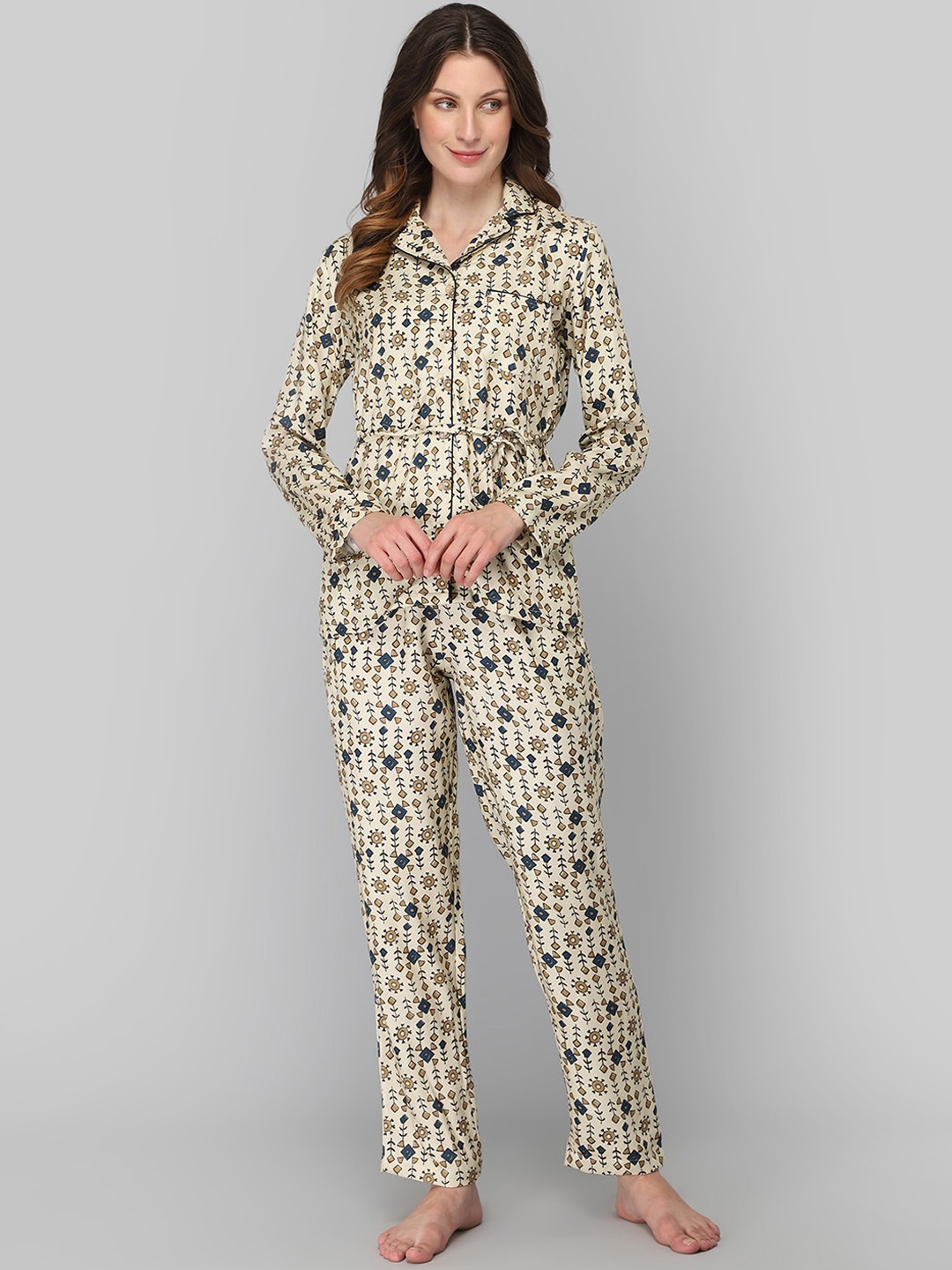 

DRAPE IN VOGUE Women Cream-Coloured & Navy Blue Printed Night suit