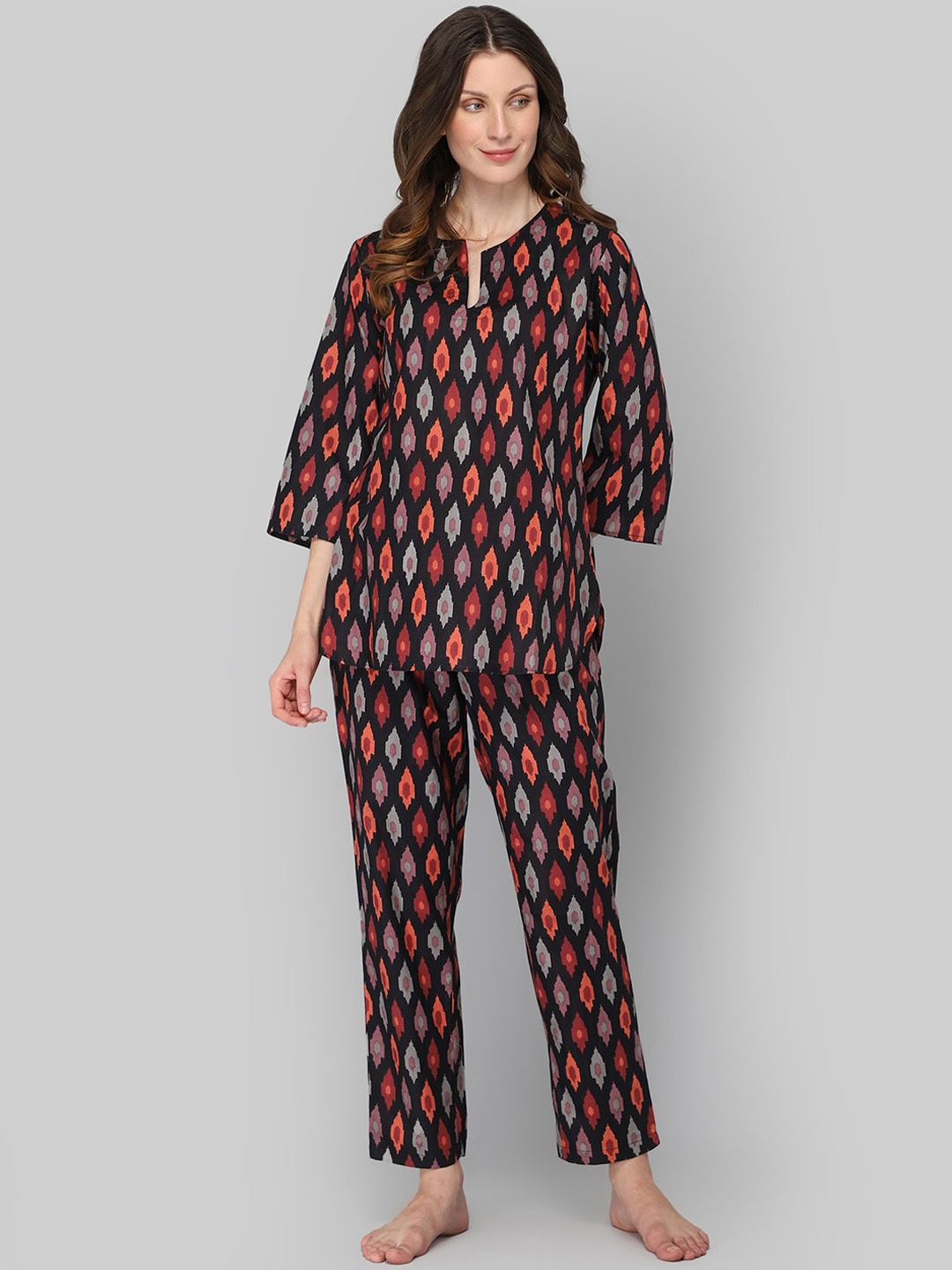 

DRAPE IN VOGUE Women Black & Red Printed Pure Cotton Night Suit