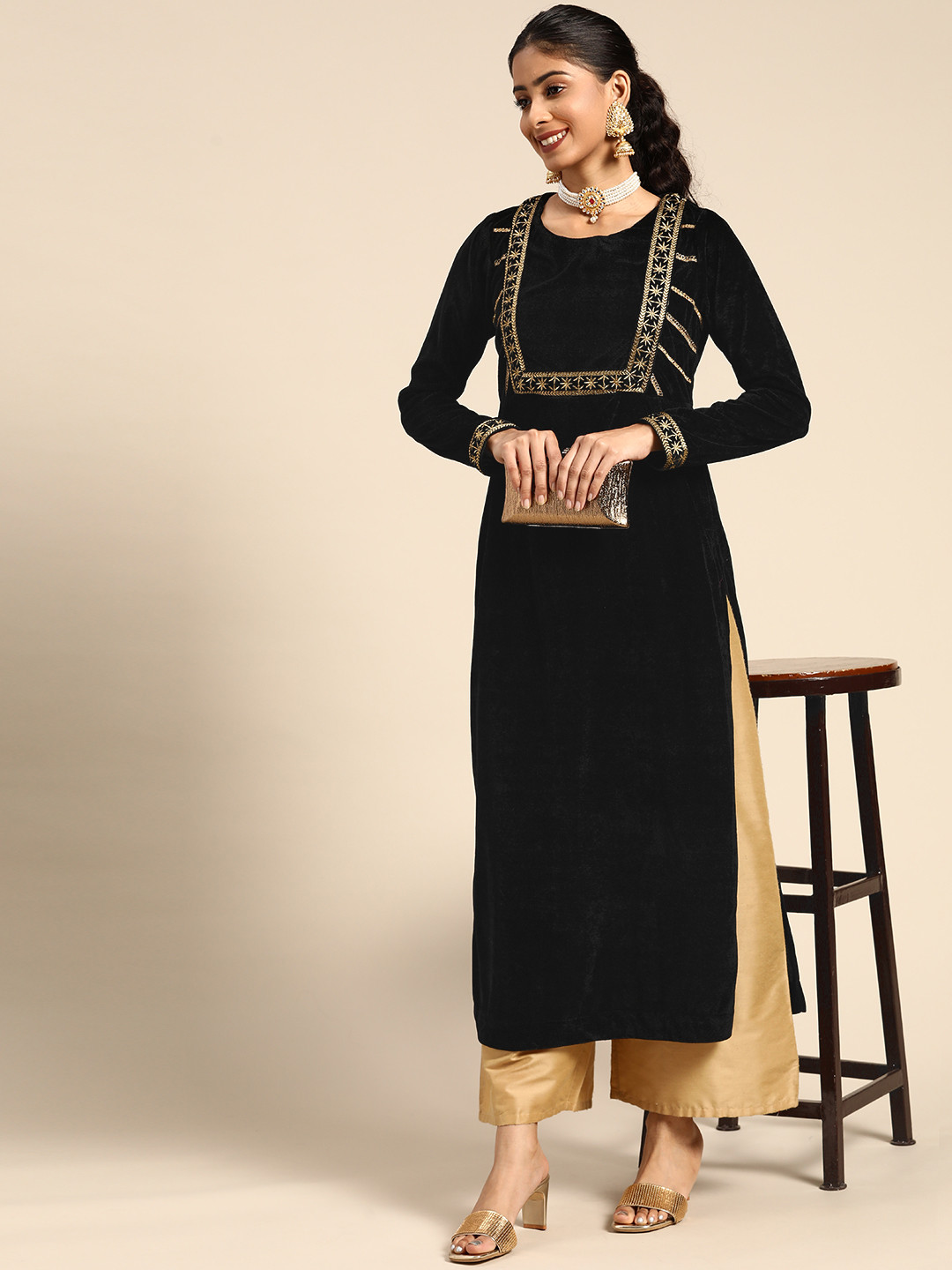 

Sangria Women Black Ethnic Motifs Embroidered Velvet Gotta Patti Kurta