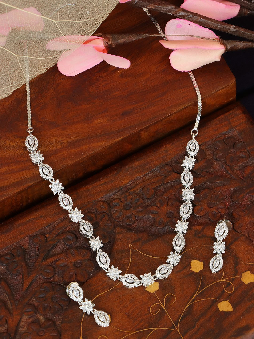 

Crunchy Fashion Silver-Plated White American Diamond Floral Design Necklace Set
