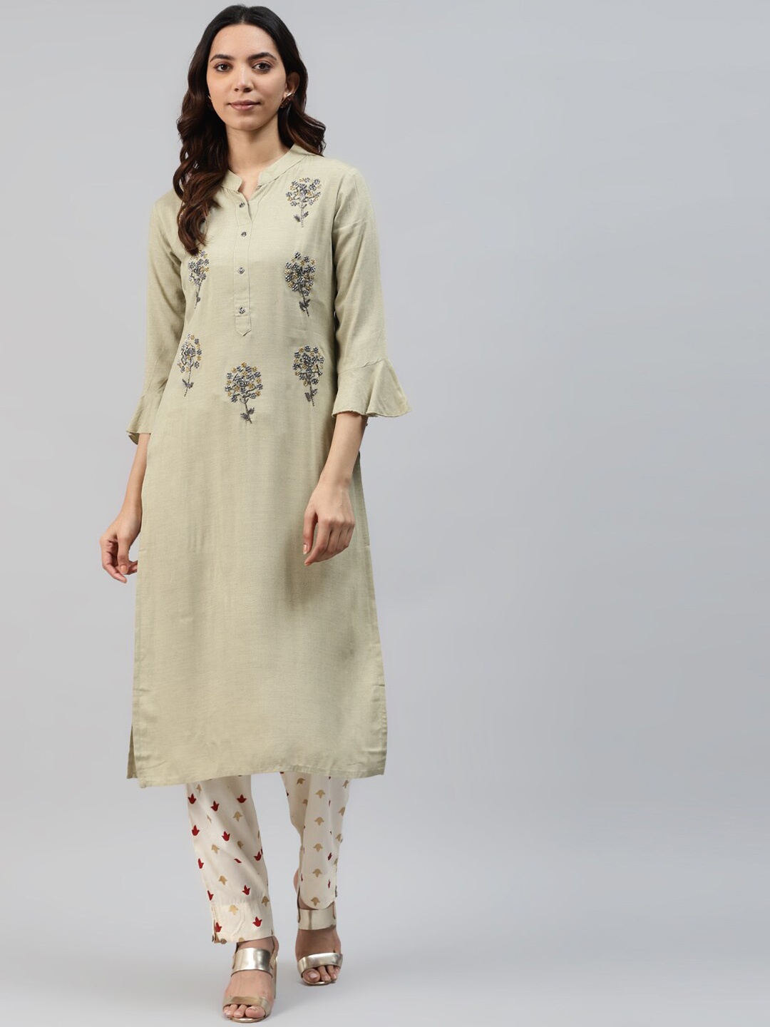 

HIGHLIGHT FASHION EXPORT Women Grey Floral Embroidered Bell Sleeves Cotton Kurta