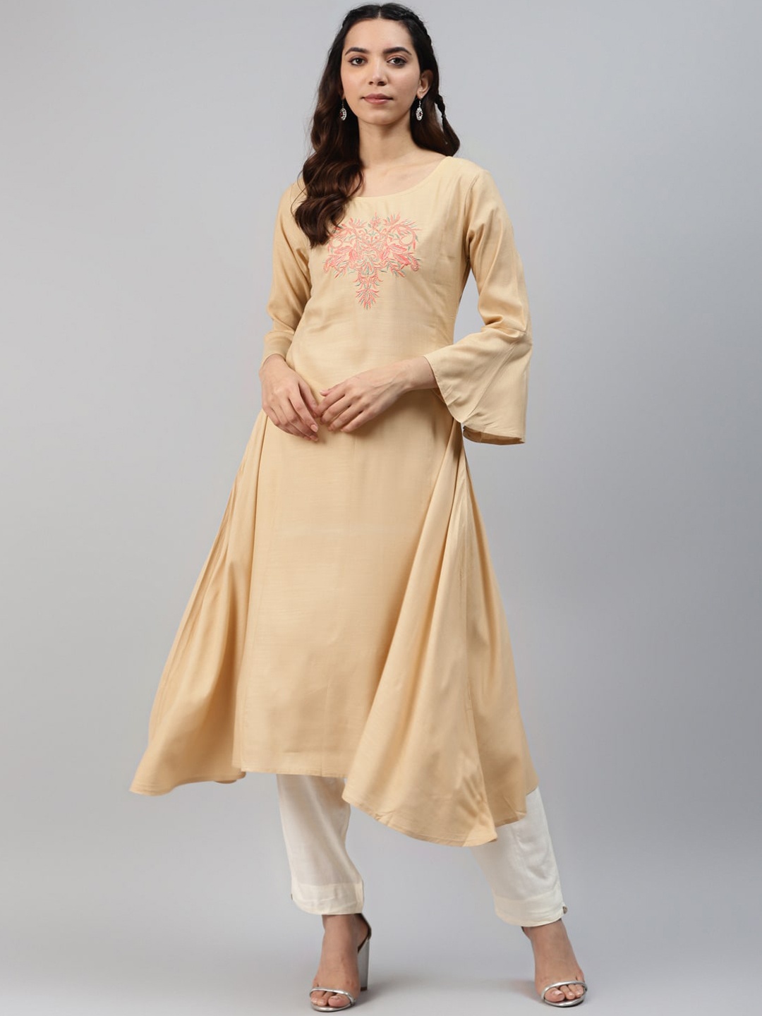 

HIGHLIGHT FASHION EXPORT Women Beige Floral Embroidered Bell Sleeves Anarkali Kurta