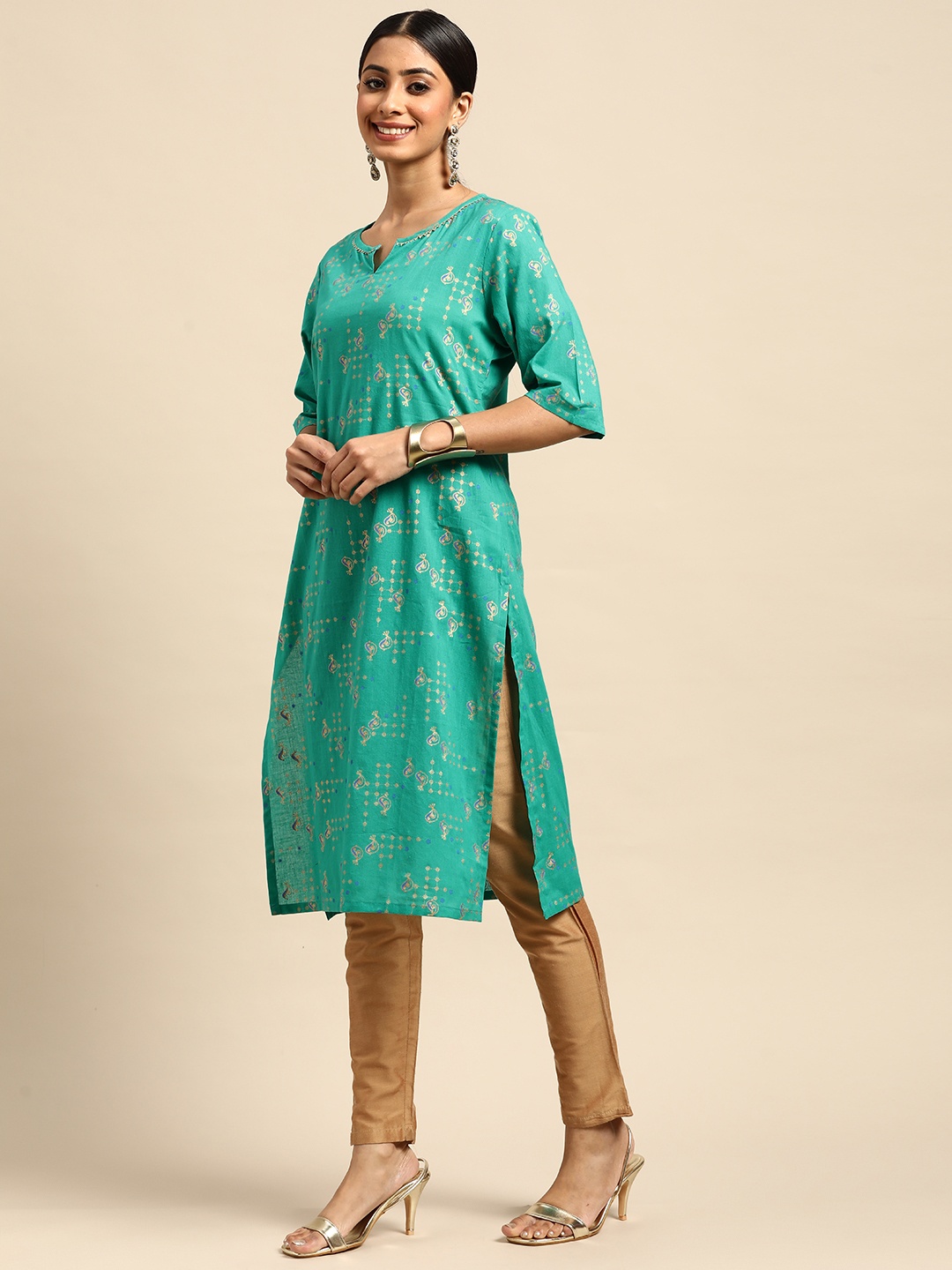 

Sangria Women Green & Golden Pure Cotton Ethnic Motifs Printed Straight Kurta