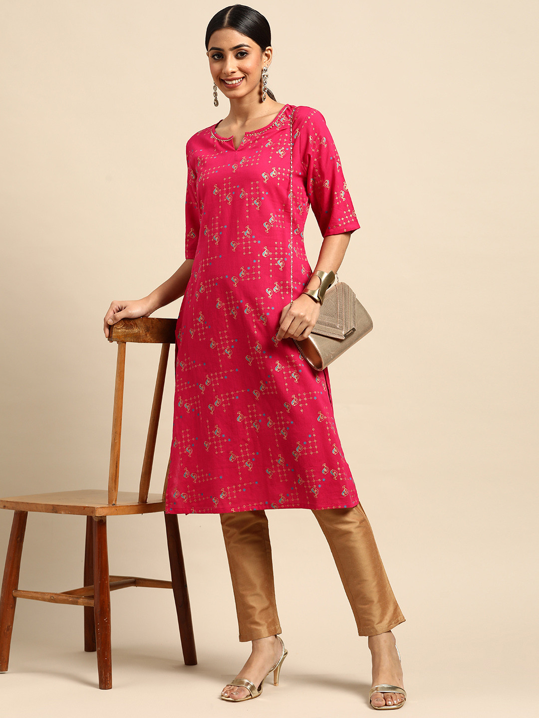 

Sangria Women Pink & Golden Pure Cotton Ethnic Motifs Printed Straight Kurta
