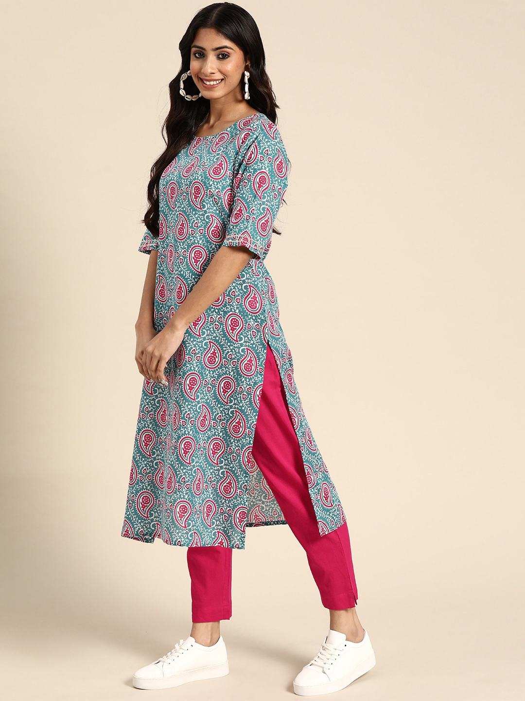 

Sangria Women Blue Paisley Printed Gotta Patti Pure Cotton Kurta with Trousers