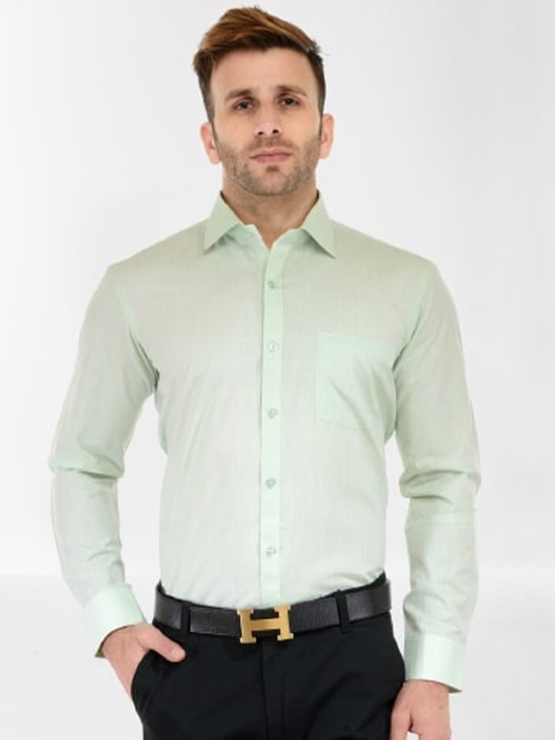 

RG DESIGNERS Men's Green Solid Slim Fit Formal Shirt
