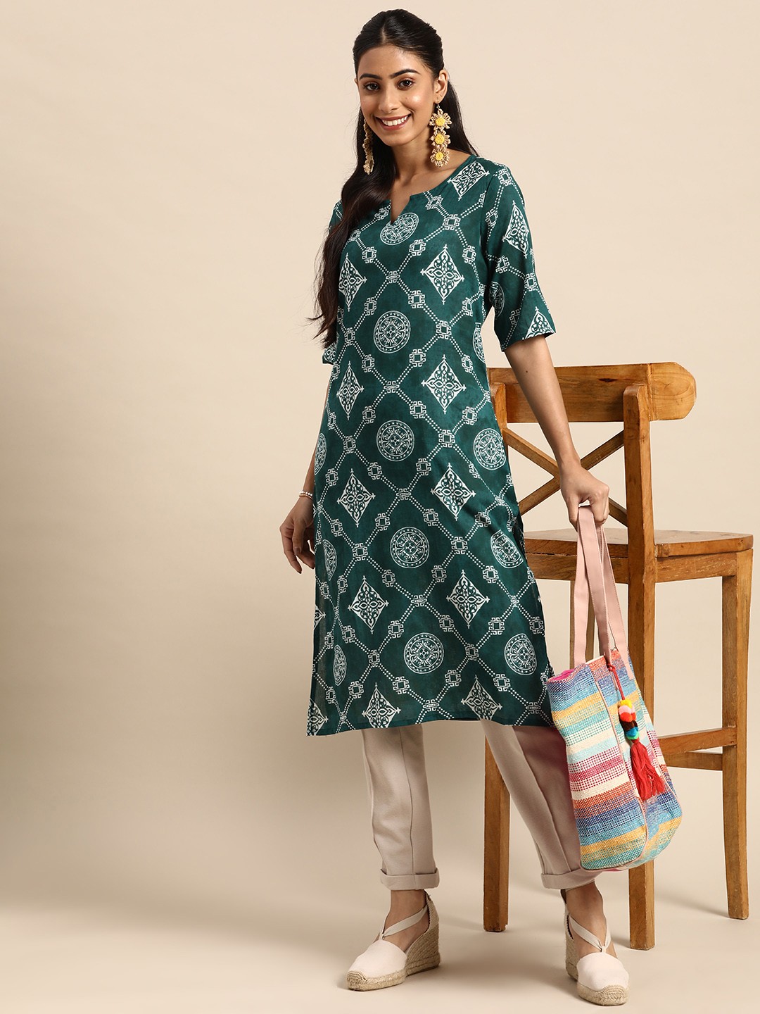 

Sangria Women Teal Green & White Pure Cotton Ethnic Motifs Printed Kurta