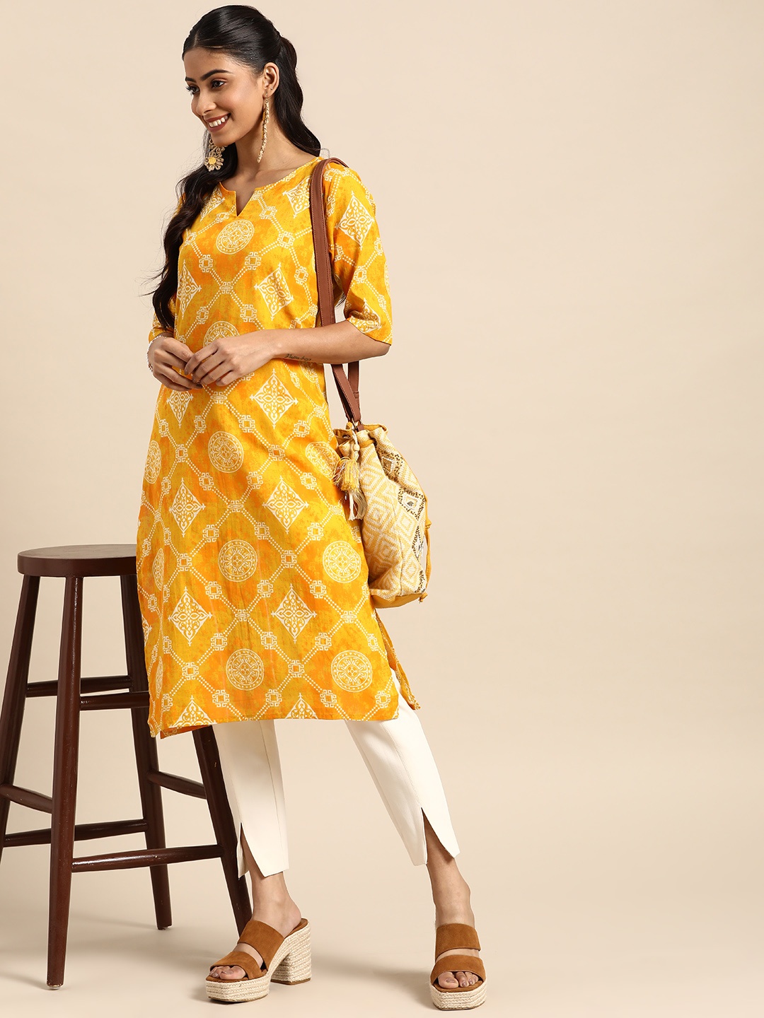 

Sangria Women Yellow & White Cotton Ethnic Motifs Printed Kurta