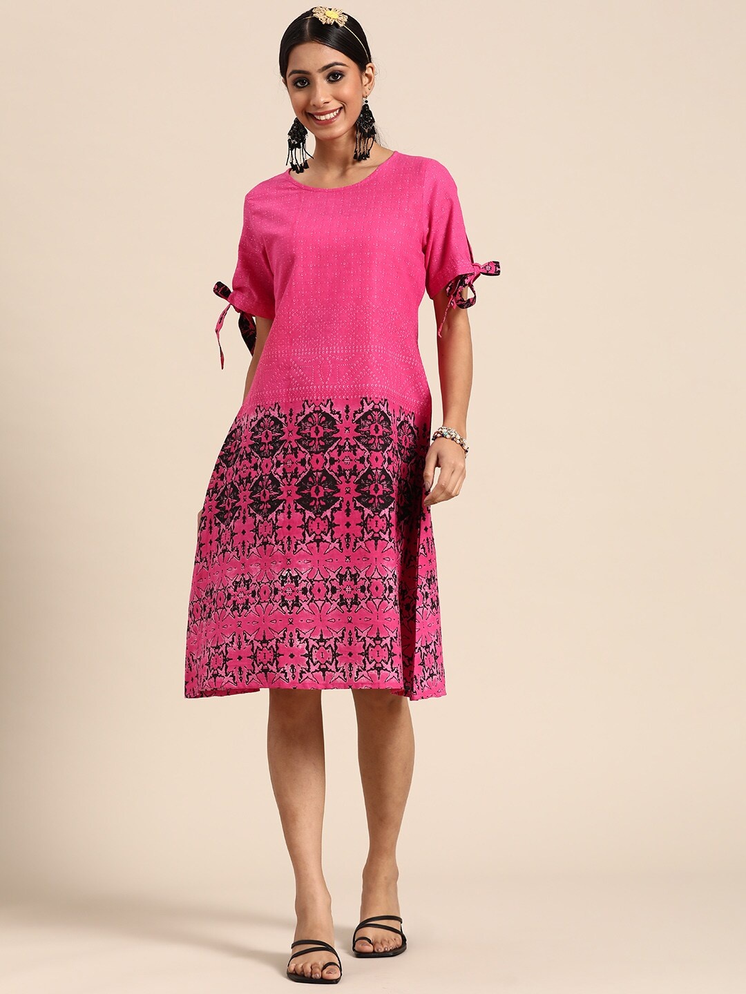 

Sangria Pink & Black Ethnic Motifs Print Cotton A-Line Dress