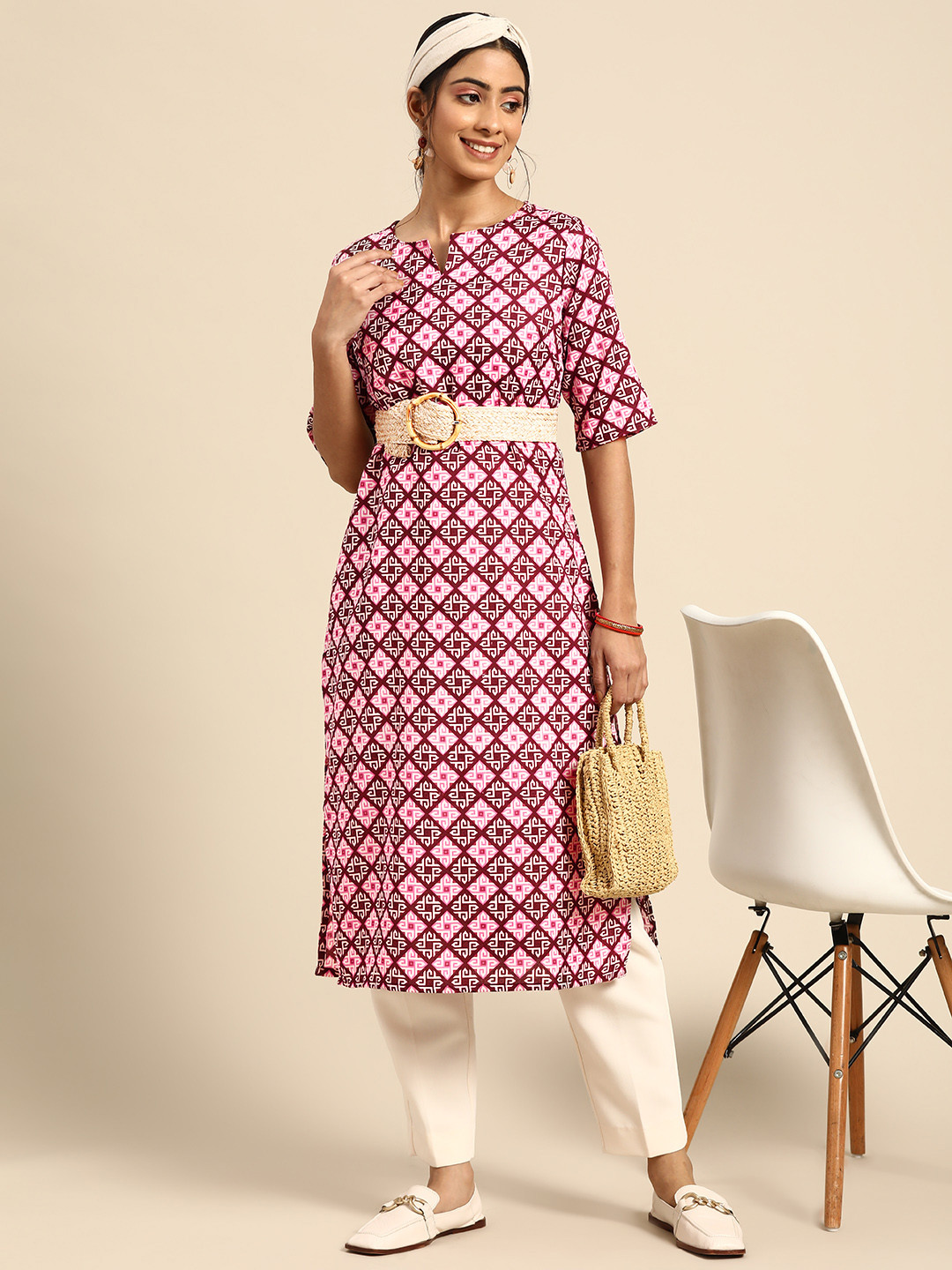 

Sangria Women Pink & Maroon Ethnic Motifs Print Kurta