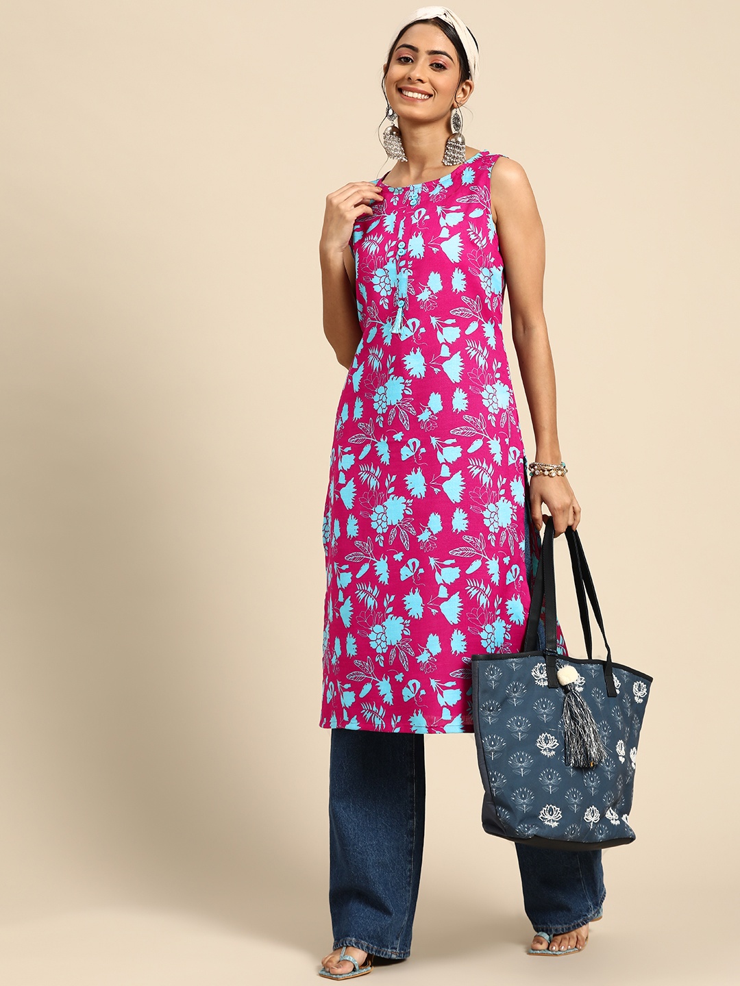 

Sangria Women Magenta & Blue Floral Print Kurta